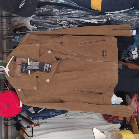 Women's Transcendent Distressed Leather Jacket - Picture 5 of 9